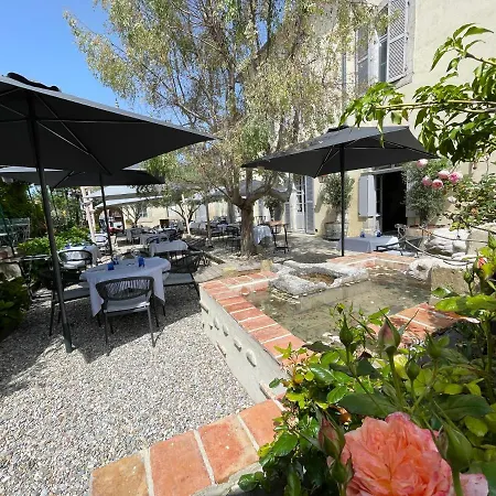 Oda ve Kahvaltı Clos Des Oliviers 4*