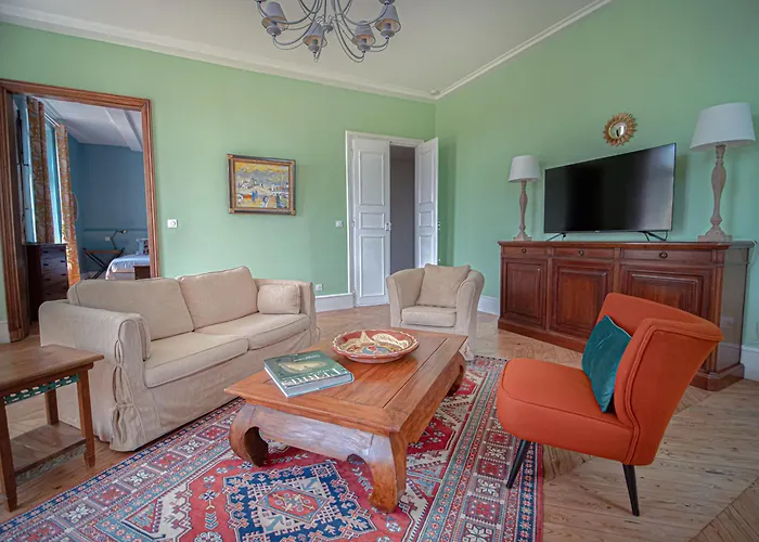 Clos Des Oliviers 4* Мирпуа