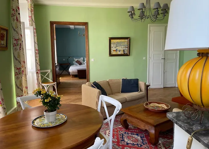 Clos Des Oliviers 4* Мирпуа