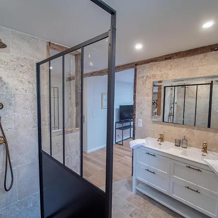 Clos Des Oliviers Bed and Breakfast