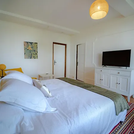 Clos Des Oliviers Bed and Breakfast 4*